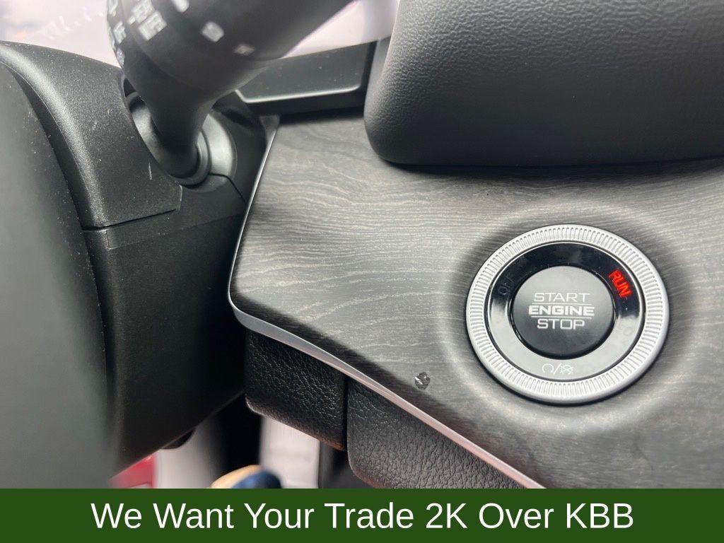 new 2025 Jeep Grand Cherokee car, priced at $41,497