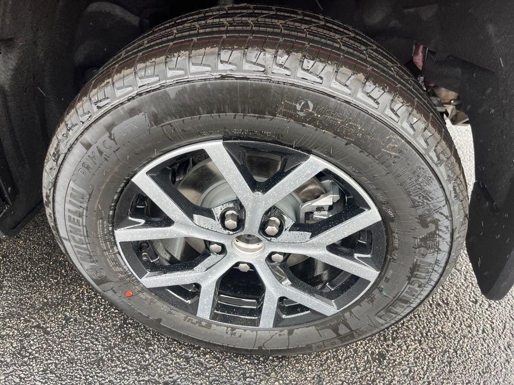 new 2025 Jeep Grand Cherokee car, priced at $43,497