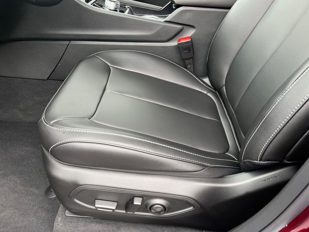 new 2025 Jeep Grand Cherokee car, priced at $43,497