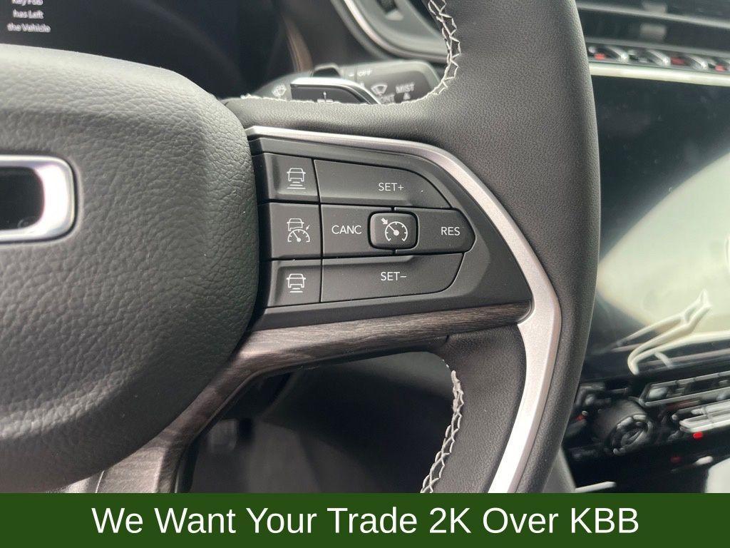 new 2025 Jeep Grand Cherokee car, priced at $41,497