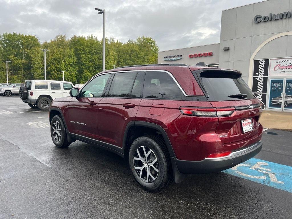 new 2025 Jeep Grand Cherokee car, priced at $43,497