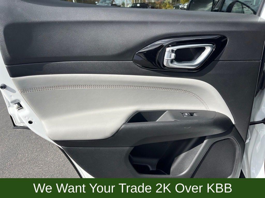 used 2024 Jeep Compass car, priced at $25,652