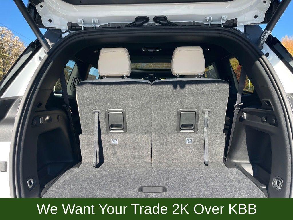 new 2025 Jeep Grand Cherokee L car, priced at $50,753