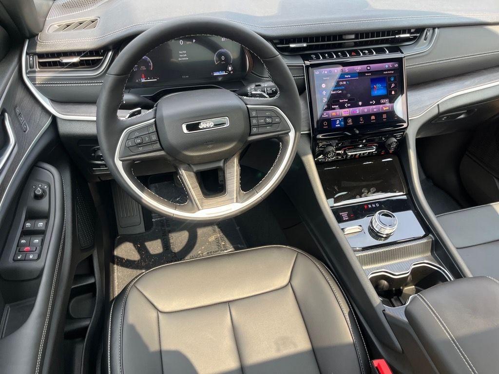 new 2025 Jeep Grand Cherokee car, priced at $44,500