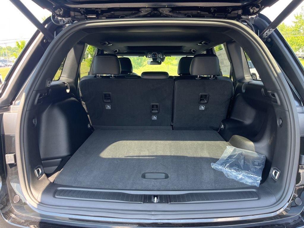 new 2025 Jeep Grand Cherokee car