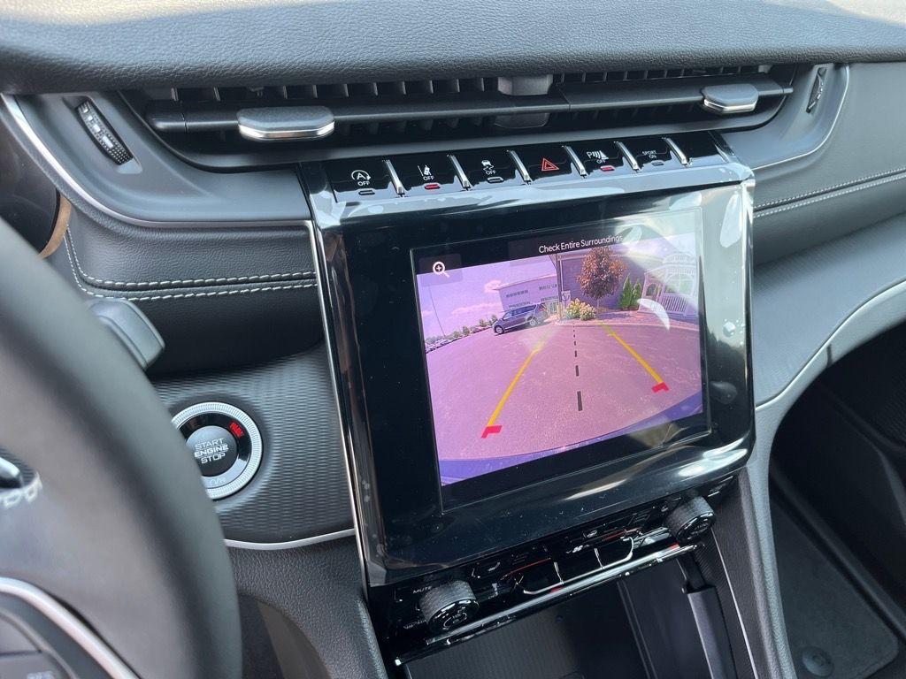 new 2025 Jeep Grand Cherokee car