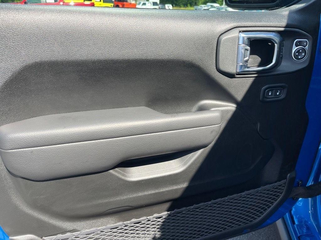 new 2025 Jeep Wrangler car, priced at $49,900