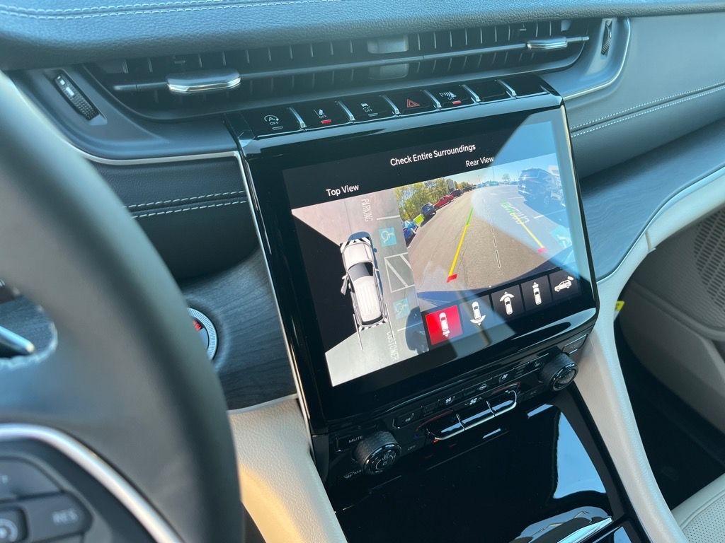 new 2025 Jeep Grand Cherokee car, priced at $50,514