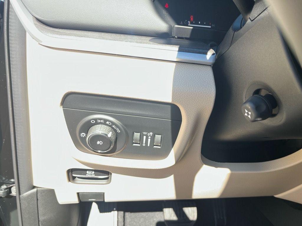 new 2025 Jeep Grand Cherokee car, priced at $50,514