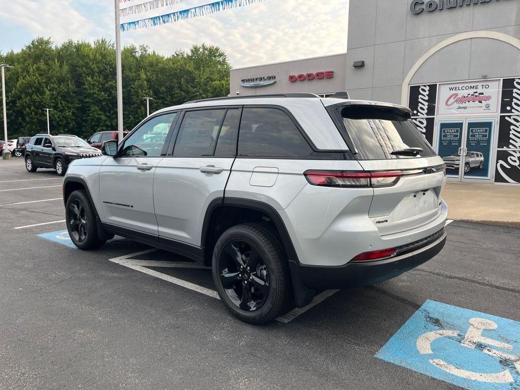 new 2025 Jeep Grand Cherokee car, priced at $47,550