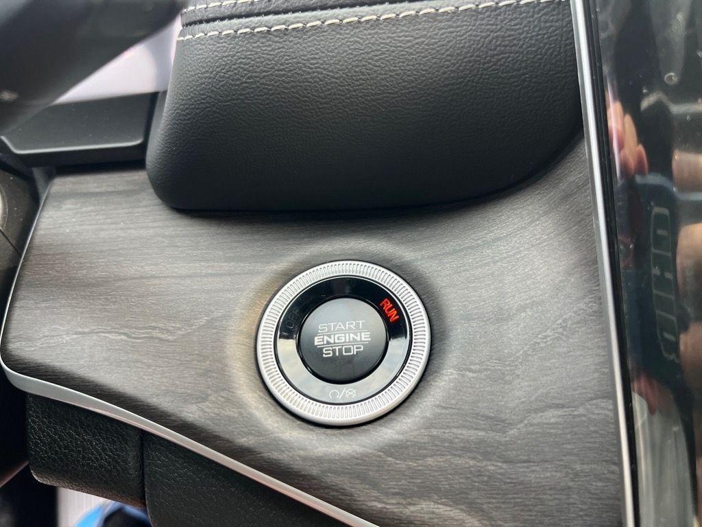 new 2025 Jeep Grand Cherokee car, priced at $47,550