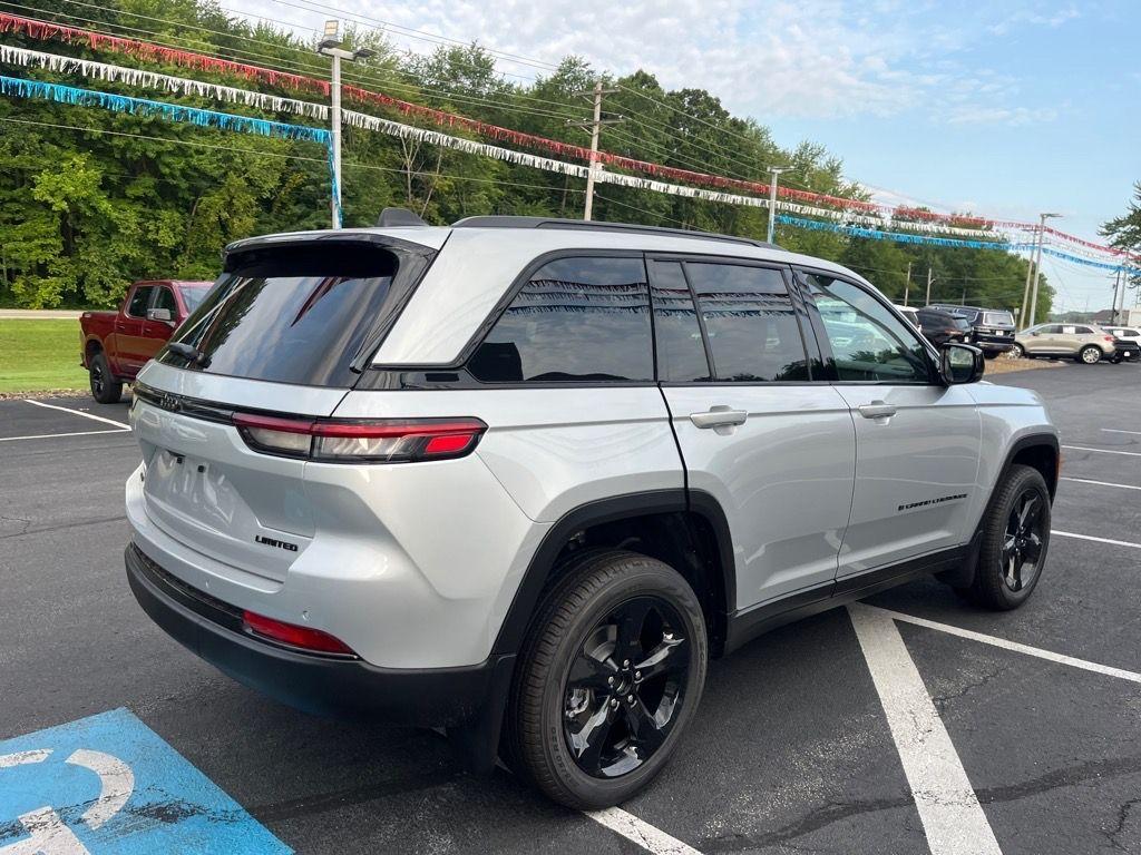 new 2025 Jeep Grand Cherokee car, priced at $47,550