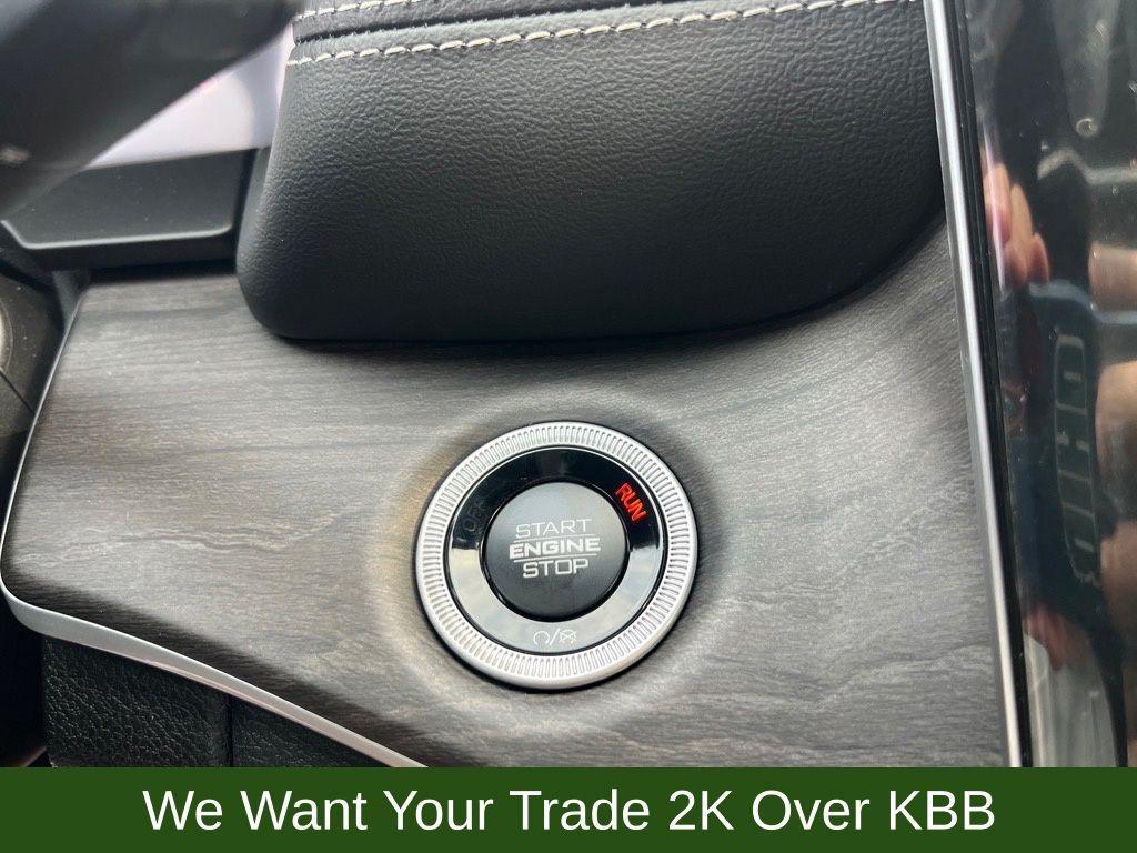 new 2025 Jeep Grand Cherokee car, priced at $39,050