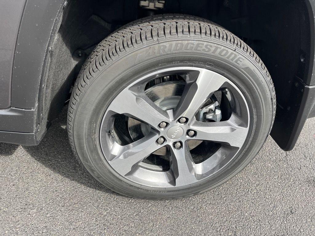 new 2025 Jeep Grand Cherokee L car, priced at $47,431