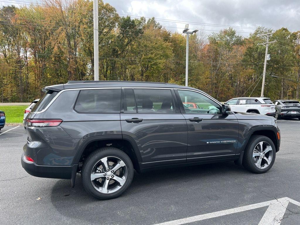 new 2025 Jeep Grand Cherokee L car, priced at $47,431