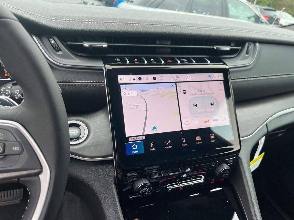 new 2025 Jeep Grand Cherokee car, priced at $43,497