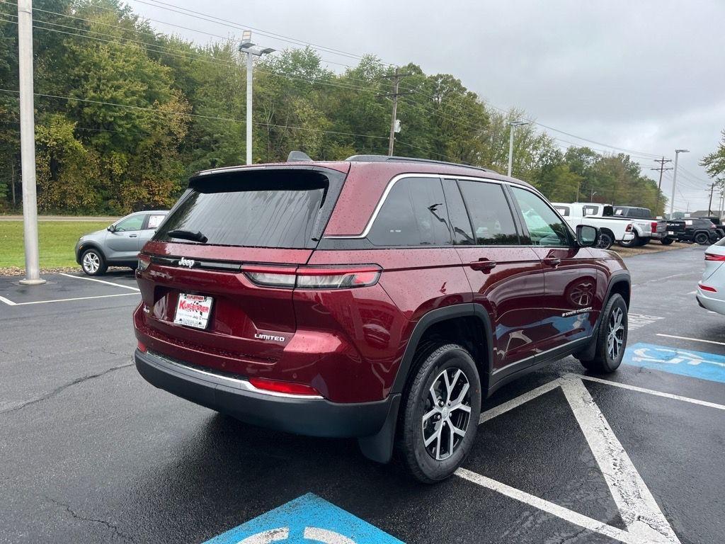 new 2025 Jeep Grand Cherokee car, priced at $43,497
