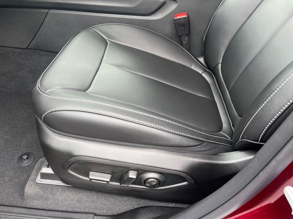 new 2025 Jeep Grand Cherokee car, priced at $43,497