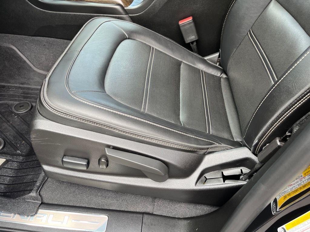 used 2019 GMC Canyon car, priced at $29,900