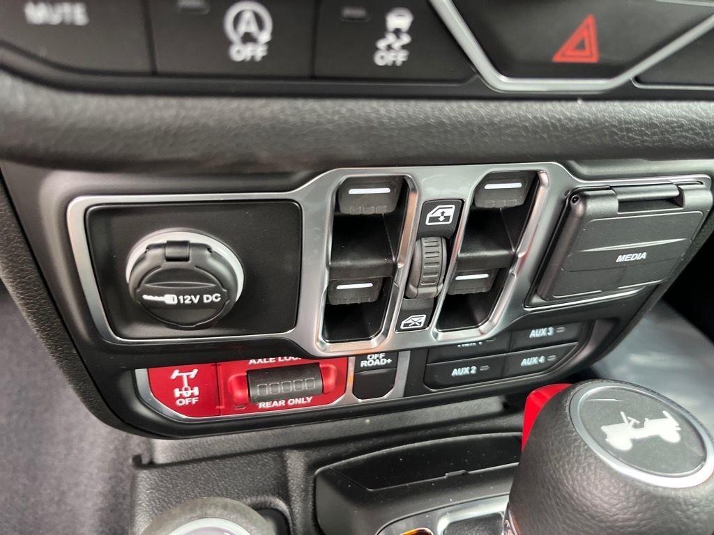 new 2025 Jeep Wrangler car, priced at $48,500