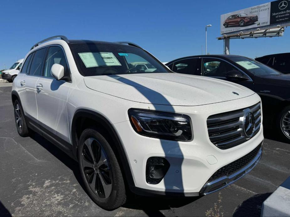 new 2025 Mercedes-Benz GLB 250 car, priced at $53,940