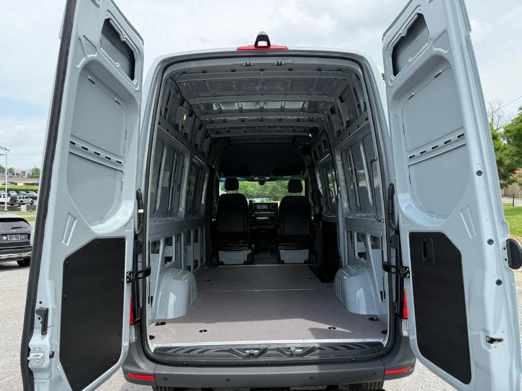 new 2025 Mercedes-Benz Sprinter 2500 car, priced at $75,467