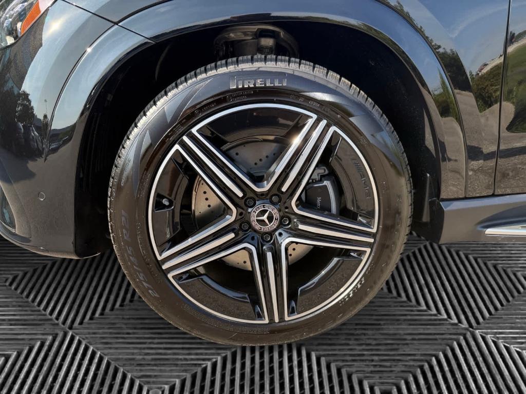 new 2026 Mercedes-Benz GLE 580 car, priced at $104,450
