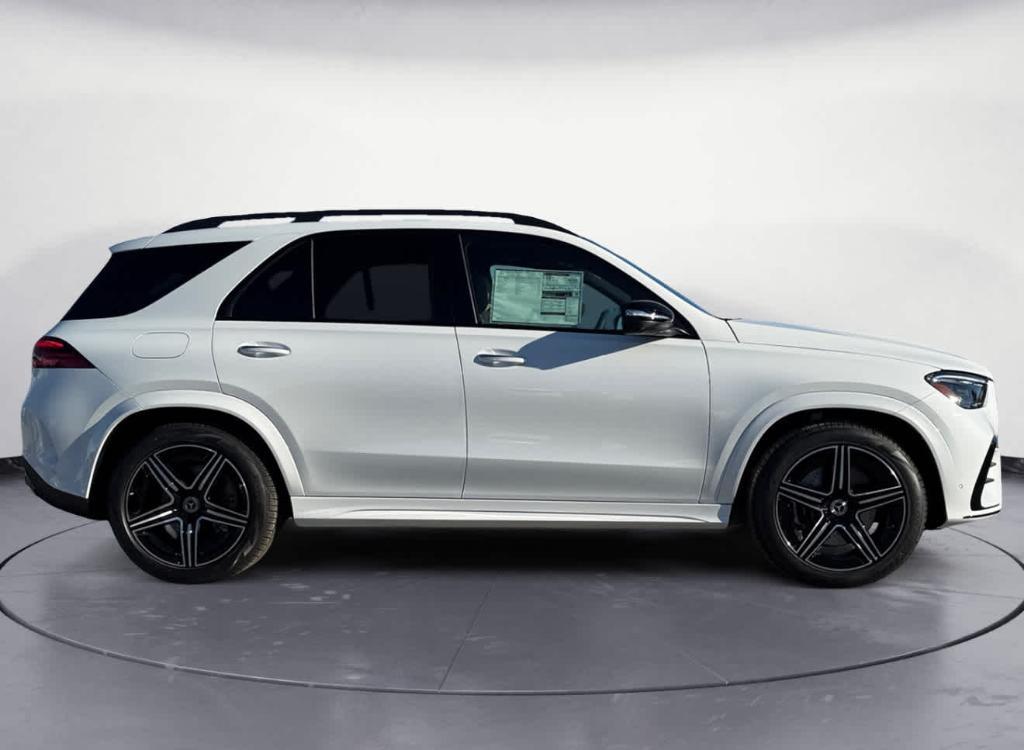 new 2025 Mercedes-Benz GLE 580 car, priced at $103,430