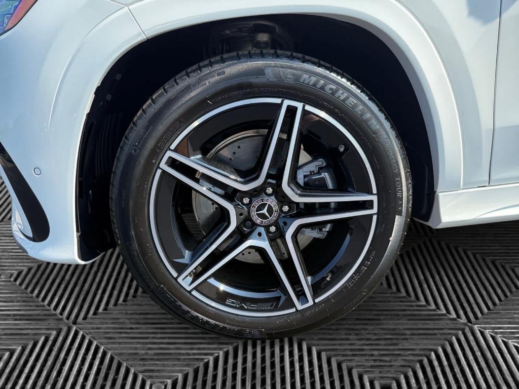 new 2025 Mercedes-Benz GLS 450 car, priced at $102,035