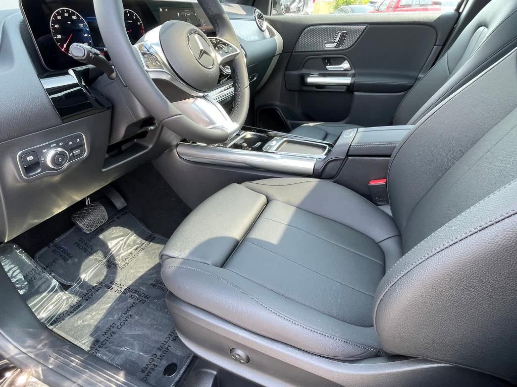 used 2025 Mercedes-Benz GLA 250 car, priced at $44,500
