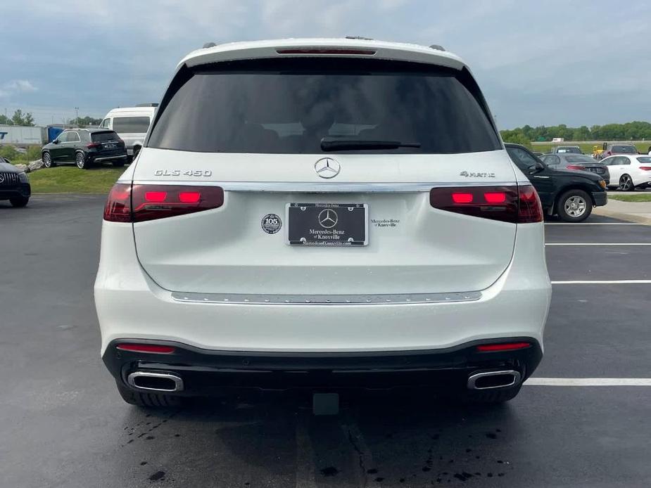 new 2024 Mercedes-Benz GLS 450 car