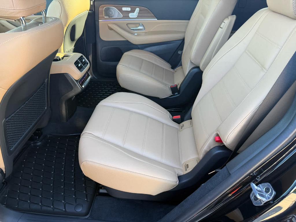 new 2026 Mercedes-Benz GLS 580 car, priced at $122,085