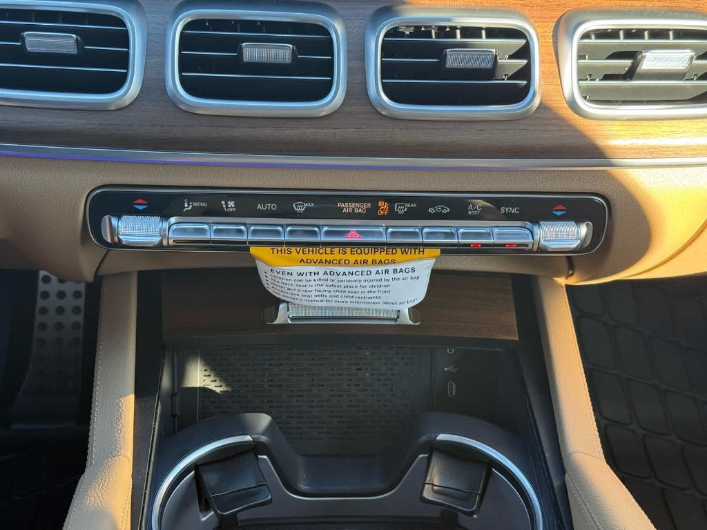 new 2026 Mercedes-Benz GLS 580 car, priced at $122,085