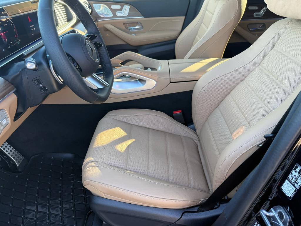 new 2026 Mercedes-Benz GLS 580 car, priced at $122,085
