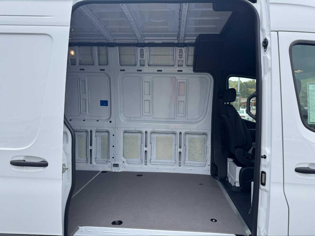 new 2025 Mercedes-Benz Sprinter 3500 car, priced at $69,392