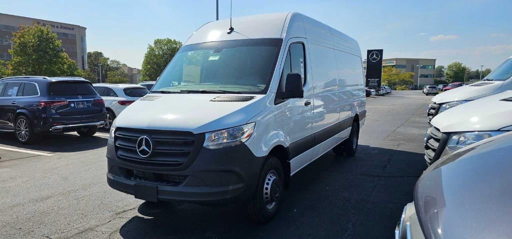 new 2024 Mercedes-Benz Sprinter 3500 car, priced at $66,571