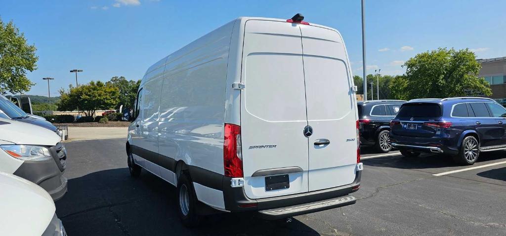 new 2024 Mercedes-Benz Sprinter 3500 car, priced at $66,571