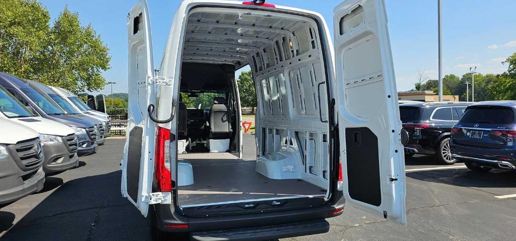 new 2024 Mercedes-Benz Sprinter 3500 car, priced at $66,571