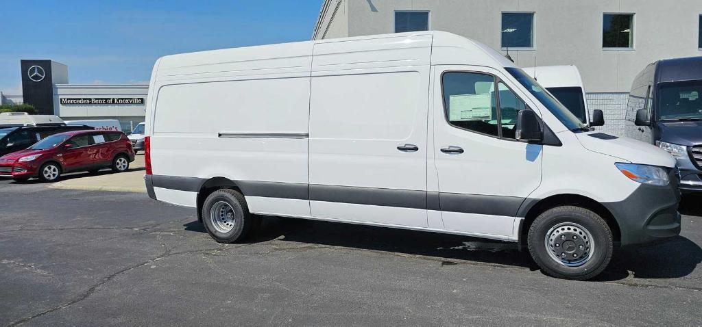 new 2024 Mercedes-Benz Sprinter 3500 car, priced at $66,571