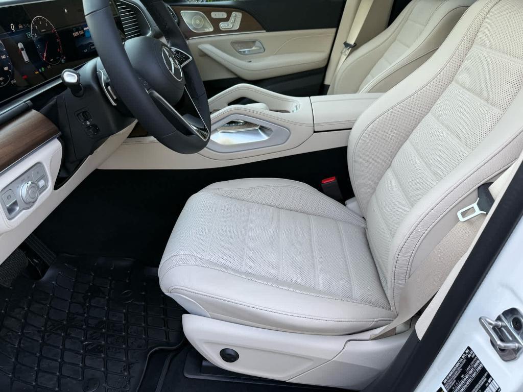 new 2026 Mercedes-Benz GLE 450 car, priced at $85,220