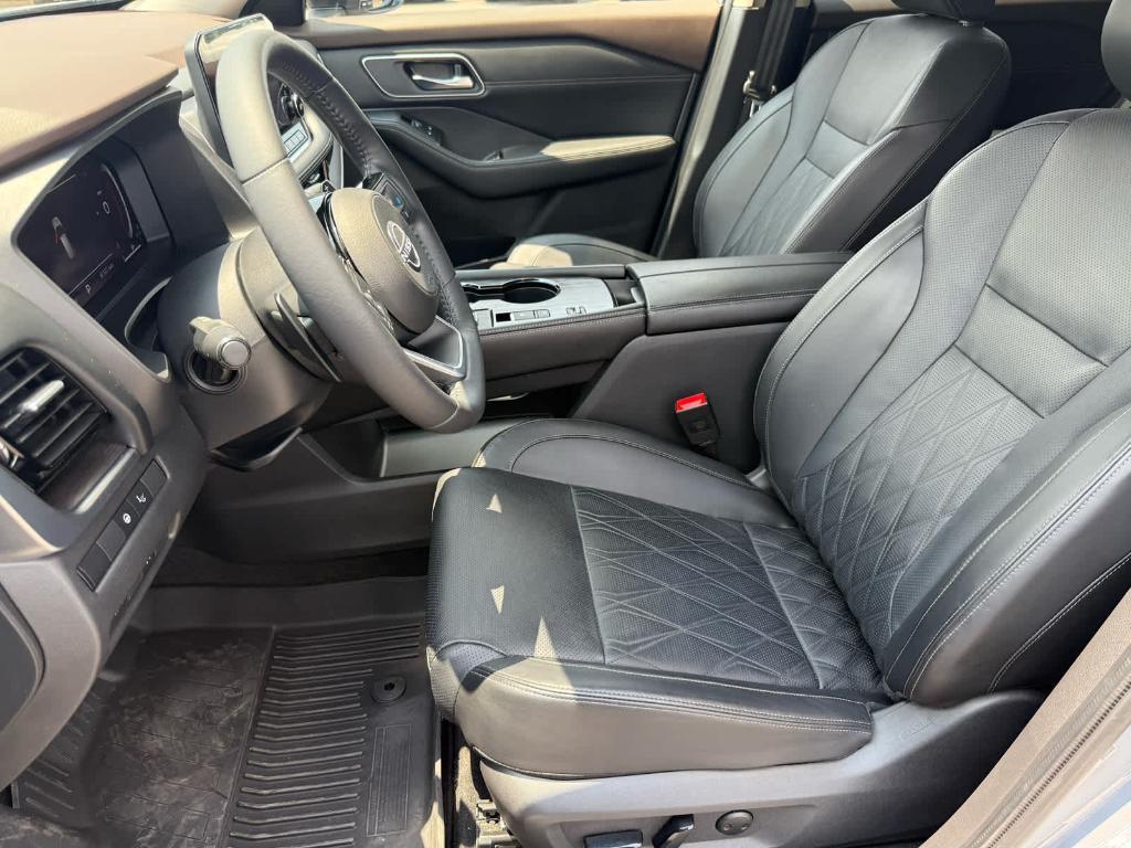 used 2023 Nissan Rogue car, priced at $31,900