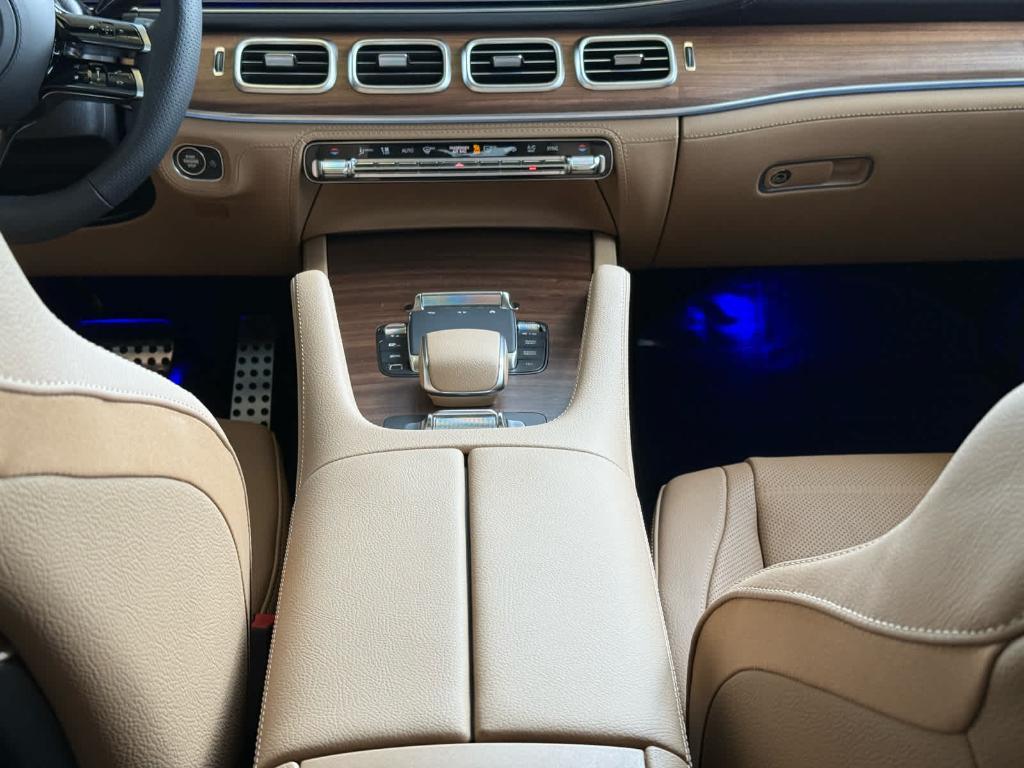 new 2025 Mercedes-Benz GLS 450 car, priced at $107,865