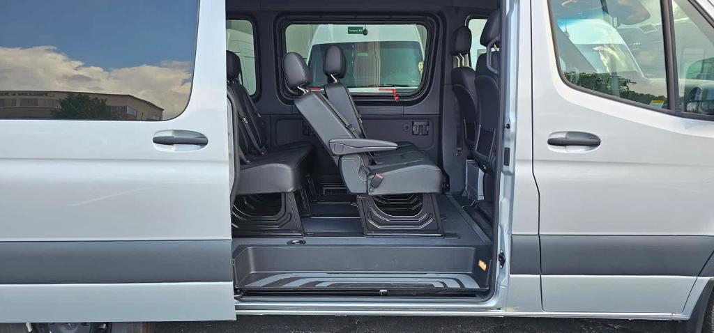 new 2024 Mercedes-Benz Sprinter 2500 car, priced at $73,075