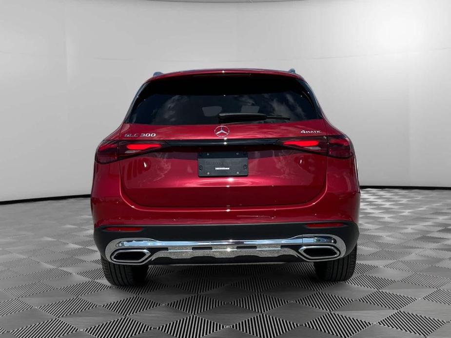 new 2024 Mercedes-Benz GLC 300 car