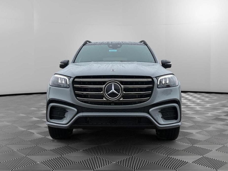 new 2025 Mercedes-Benz GLS 450 car