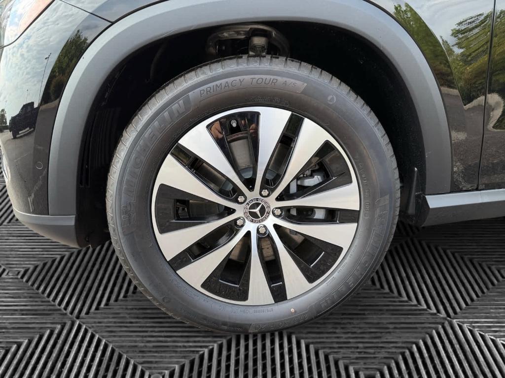 new 2025 Mercedes-Benz GLE 450 car, priced at $73,965