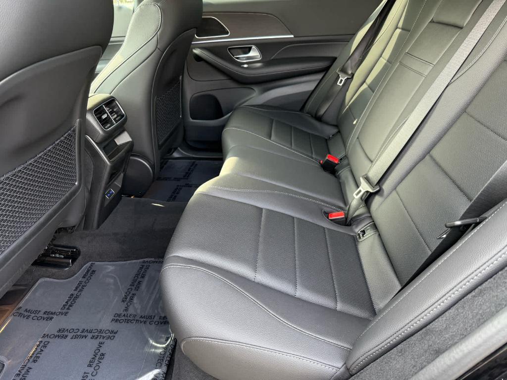 new 2025 Mercedes-Benz GLE 450 car, priced at $73,965