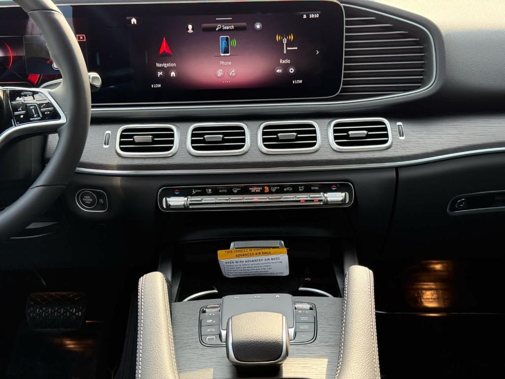 new 2025 Mercedes-Benz GLE 450 car, priced at $73,965