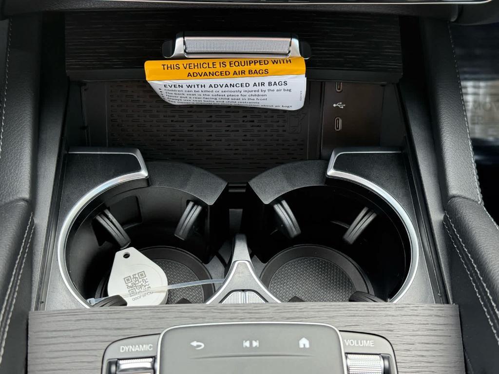 new 2025 Mercedes-Benz GLE 450 car, priced at $73,965