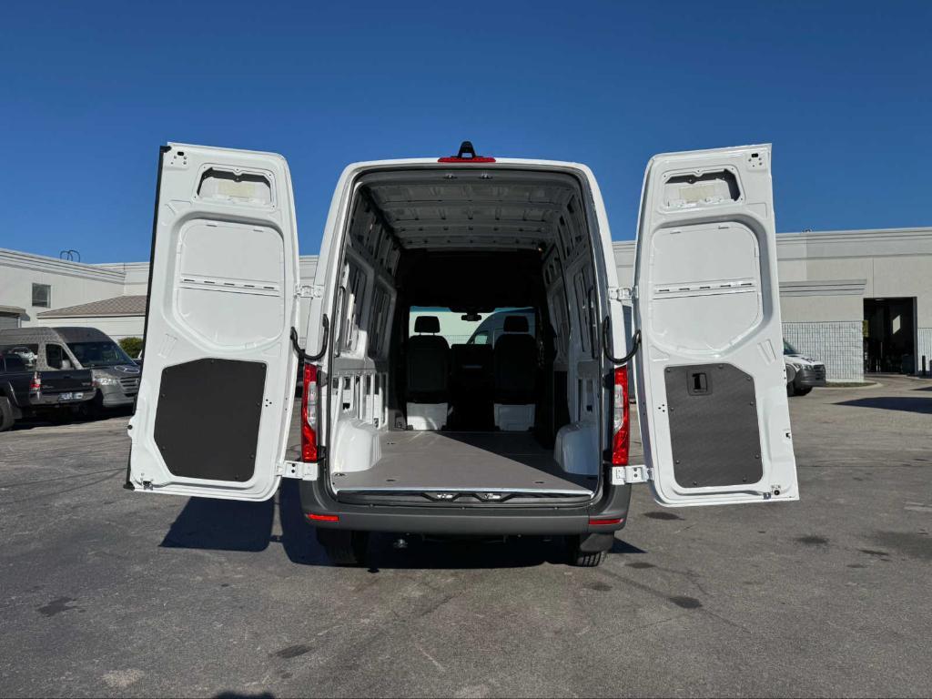 new 2025 Mercedes-Benz Sprinter 2500 car, priced at $60,332